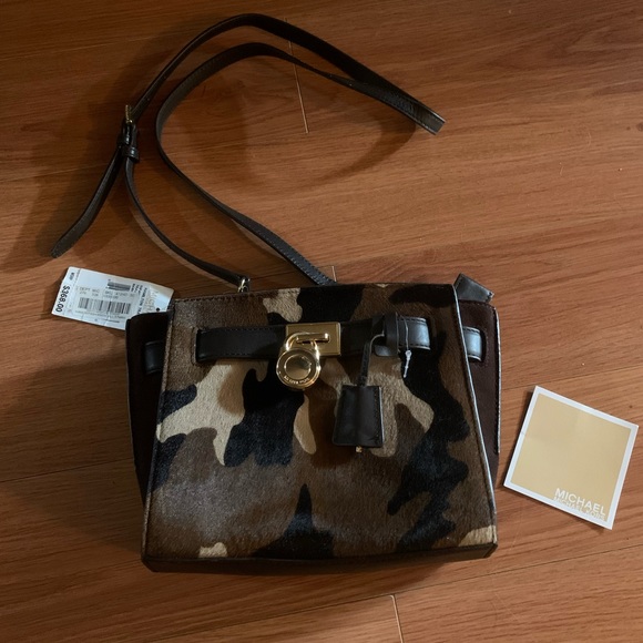 Michael Kors Handbags - NWT Michael Kors Hamilton Purse